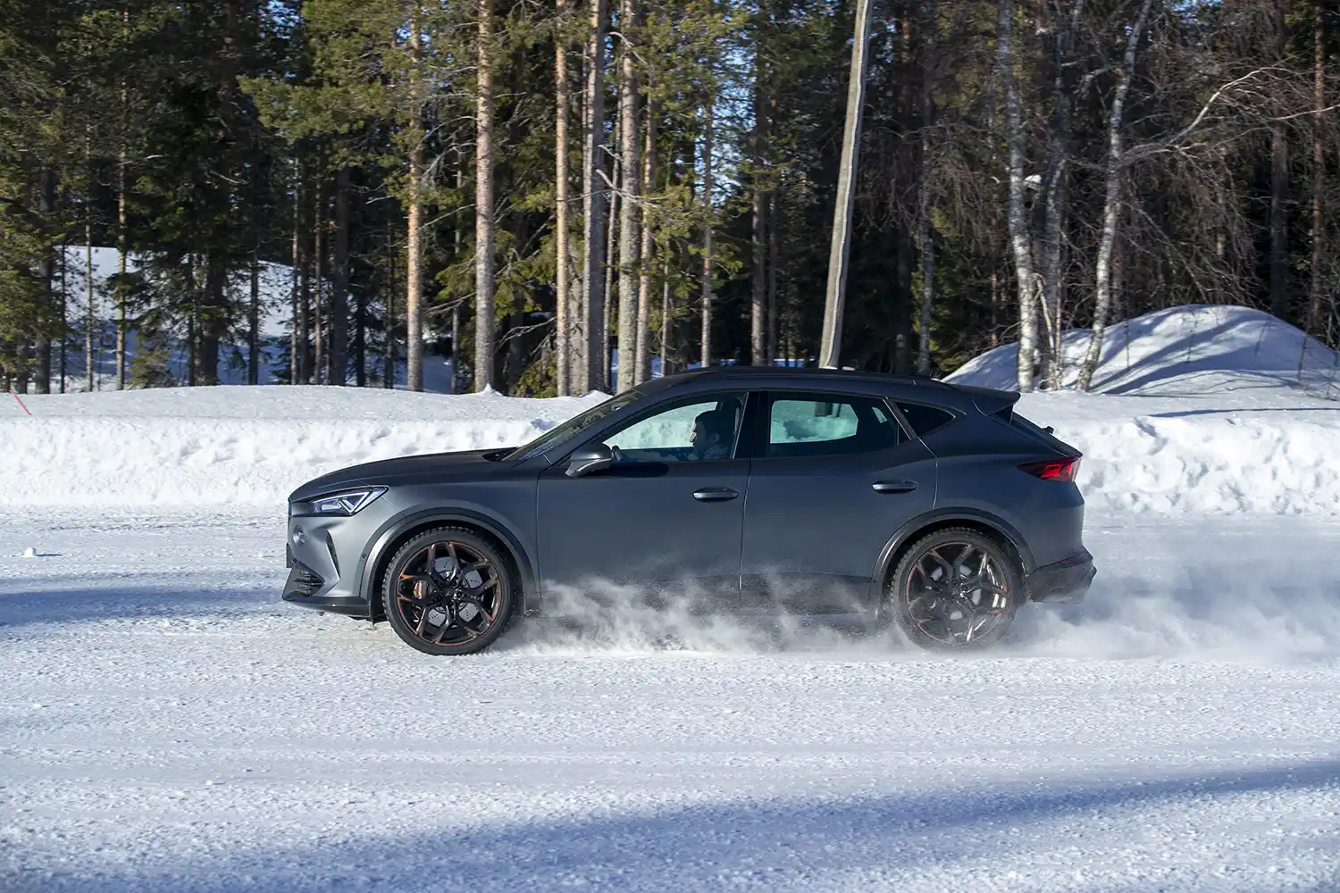 2022 Cupra Formentor VZ Sounds Like an ICE-Powered Fridge, Still Goes Like  Stink - autoevolution