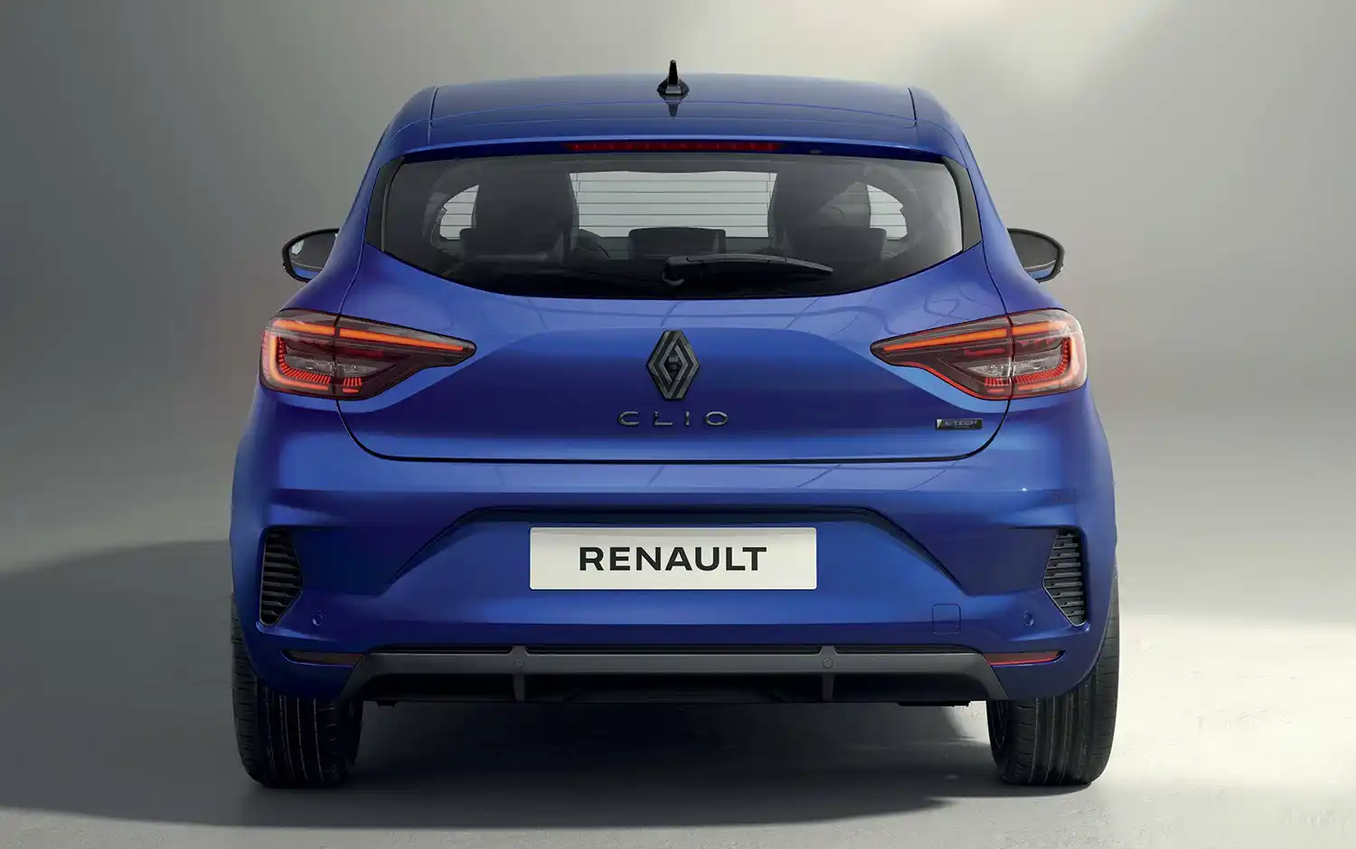 Renault Clio dimensions, boot space and electrification