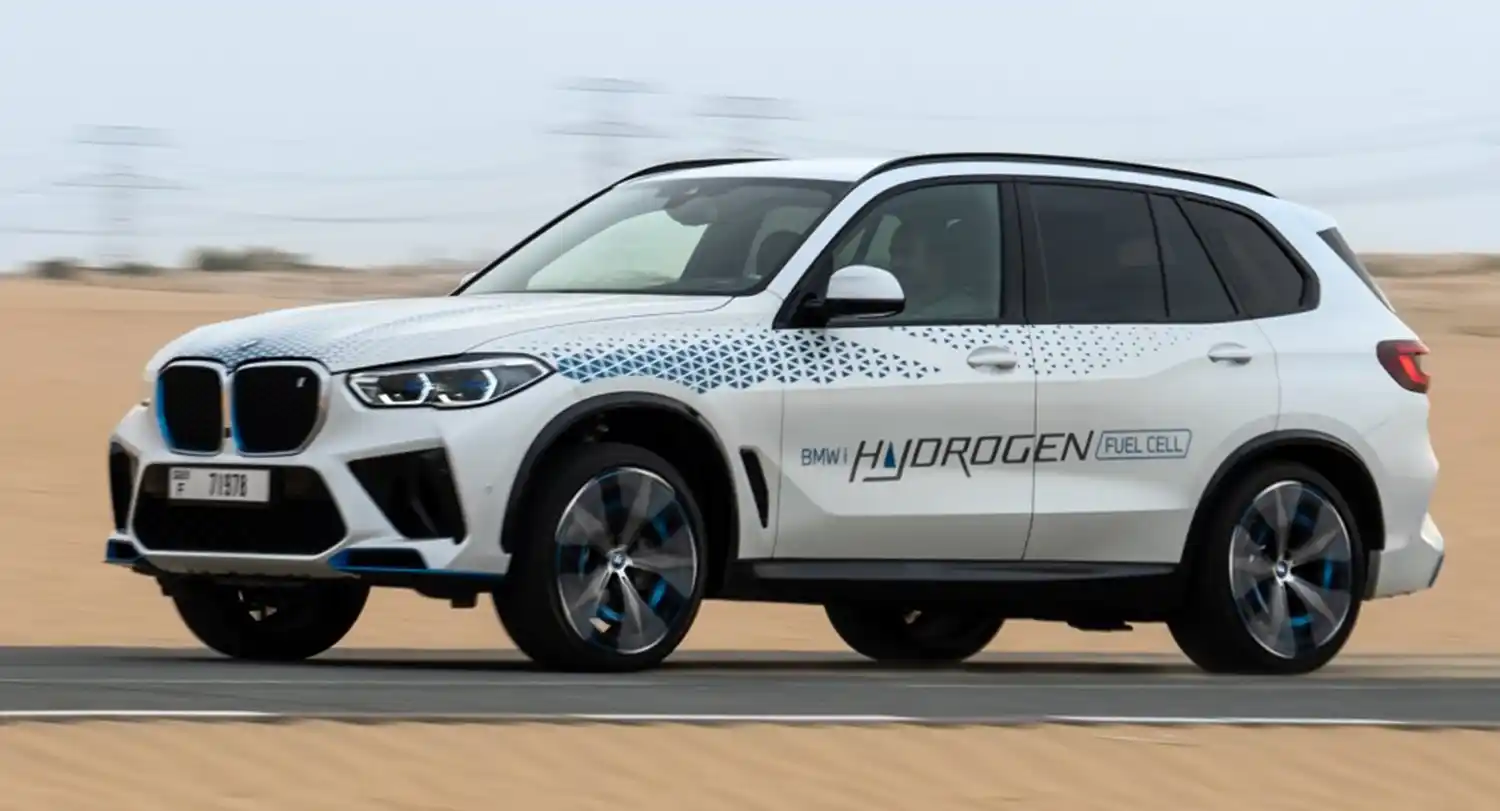 BMW IX5 Hydrogen Undergoes Test Drives In The Desert