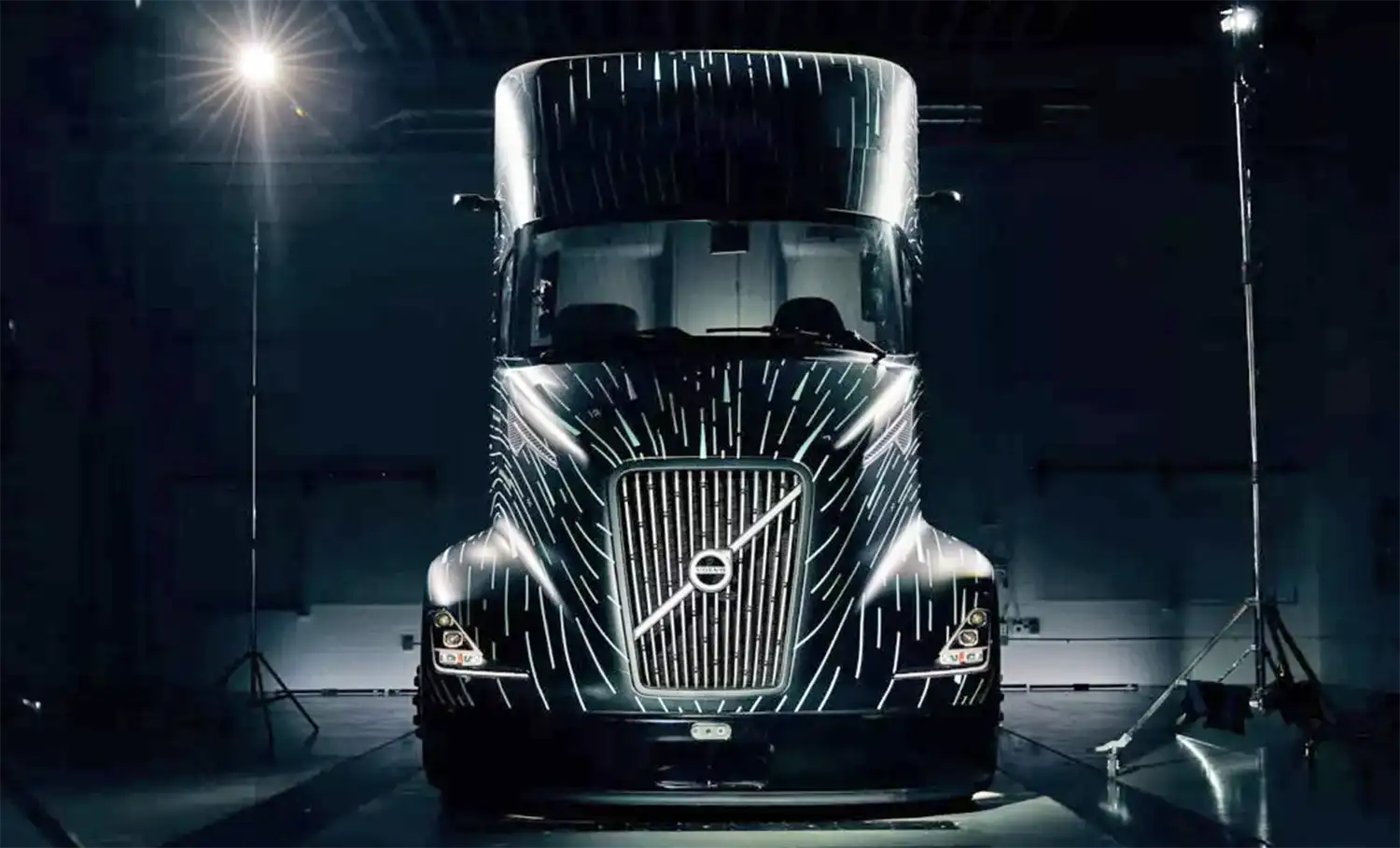 Volvo SuperTruck 2 - Exceeds Freight Efficiency Goals with Focus on  Aerodynamics and Advanced Engineering