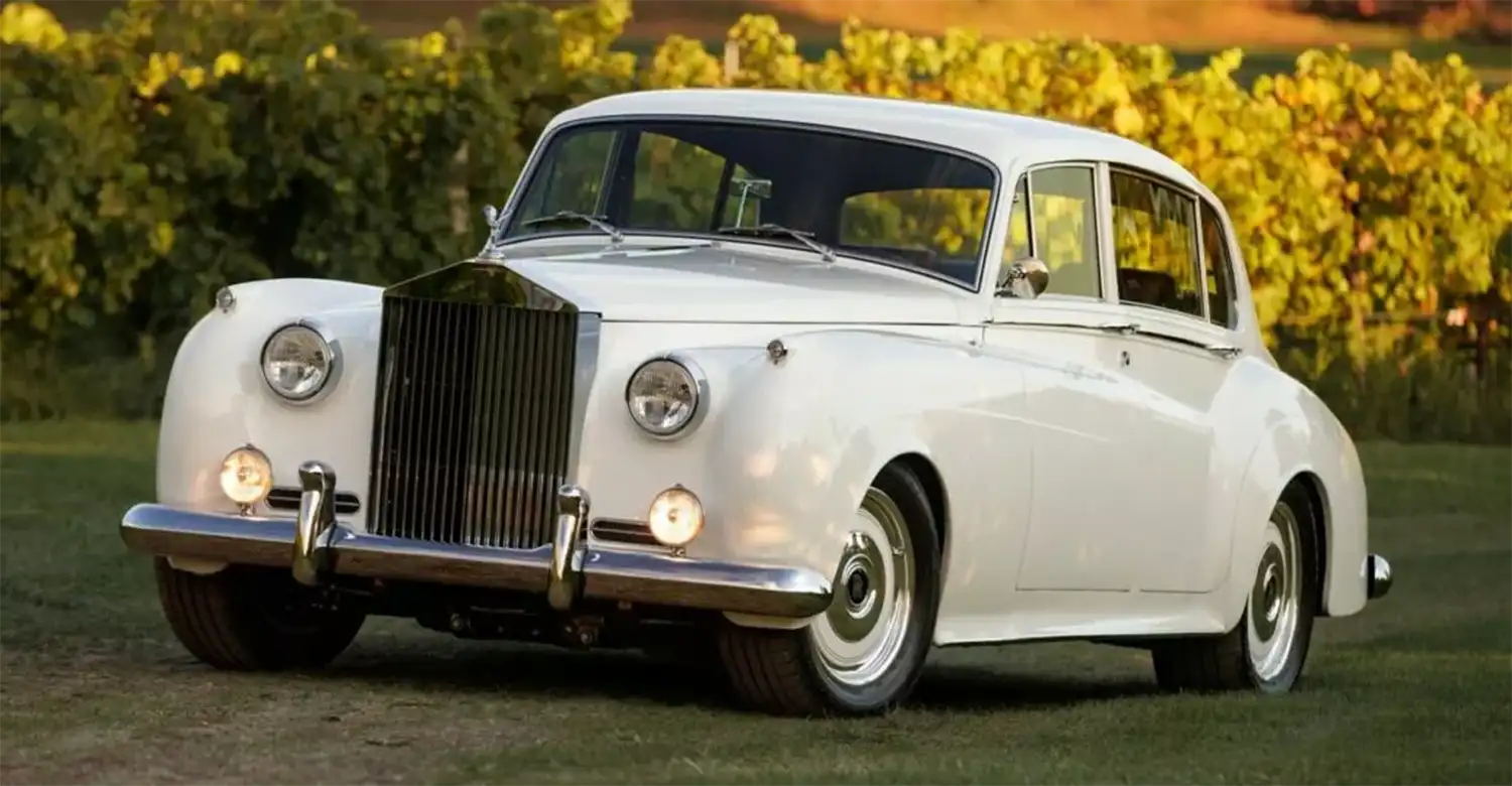 Rolls-Royce Silver Cloud II Paramount by Ringbrothers